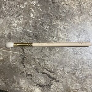 ZOEVA 227 Luxe Soft Definer Screen Queen Makeup Brush